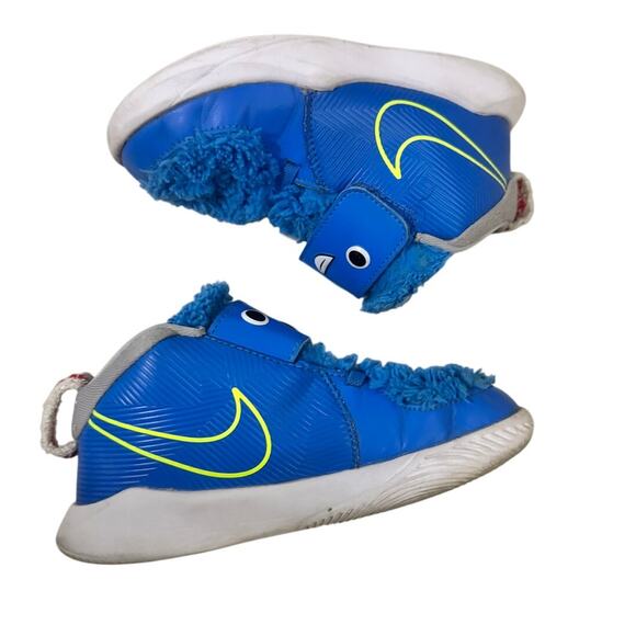 Nike Team Hustle D 10 Monster Shoes Blue Furry Face Toddler Size 10C Rare Cute - Picture 3 of 8